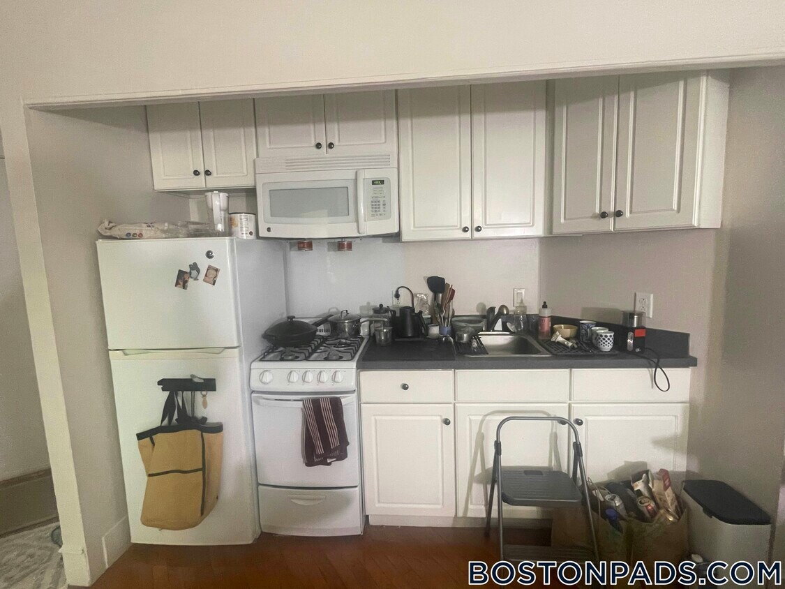 Foto principal - 52 Burbank St