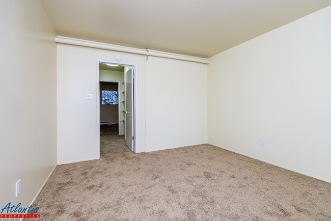 Building Photo - 555 S 10th St