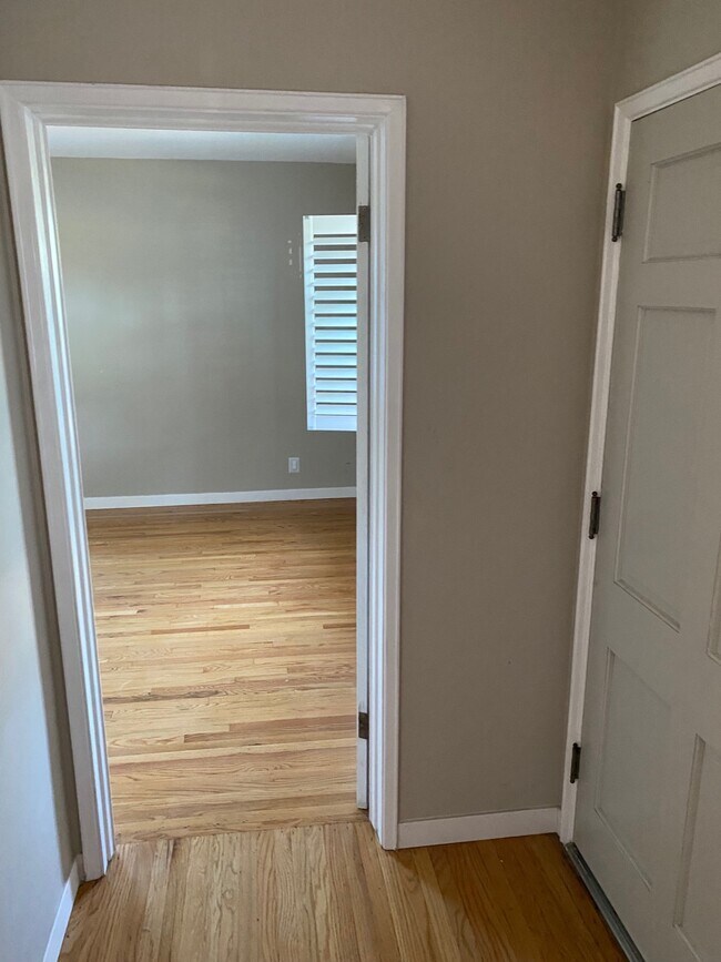 Foto del edificio - 3931 Somerset Dr