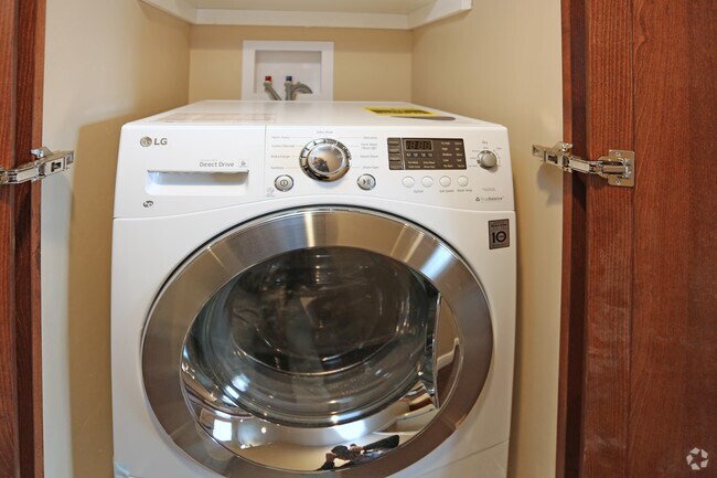 3HAB, 1BA - 864 ft² - Crandall Apartments