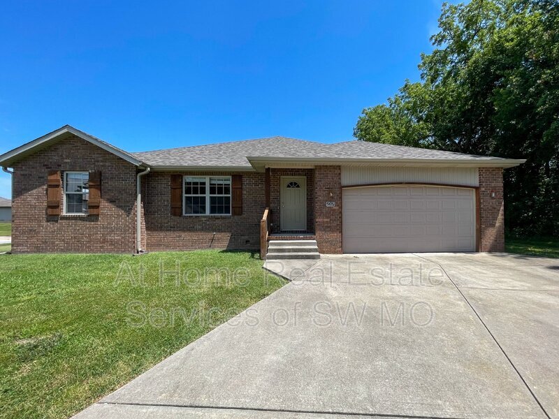 4260 W Latoka St, Springfield, MO 65807 Condo for Rent in Springfield