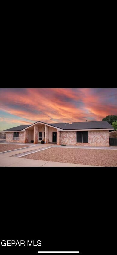 Foto principal - 9001 Lait Dr