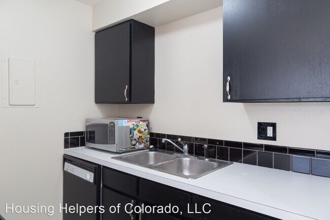 Building Photo - 1 br, 1 bath House - 2636 Juniper Avenue #5