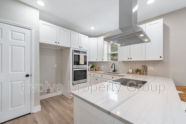 Foto del edificio - 2807 S Brown Ave
