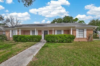 Building Photo - 9502 Skyline Dr