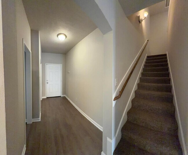 Building Photo - 1841 Basin Trl