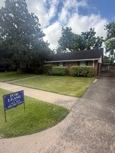 Building Photo - 171 Bluebonnet St