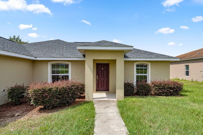 Foto del edificio - Newer 3BR Home on Nearly 1/4 Acre | Screened Lanai | Available Now!