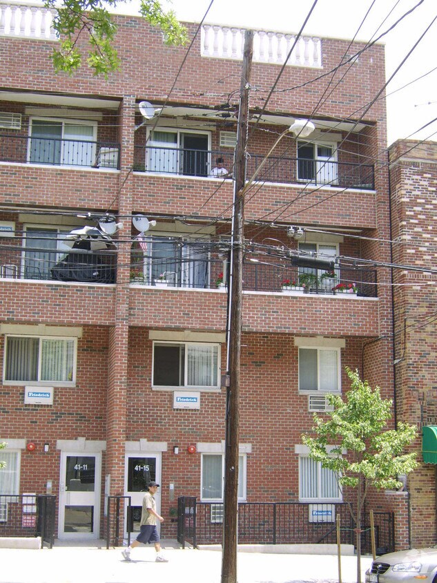 4115 108th St, Corona, NY 11368 Apartments in Corona, NY