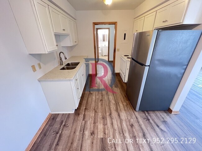 Building Photo - 4253 Webber Pkwy