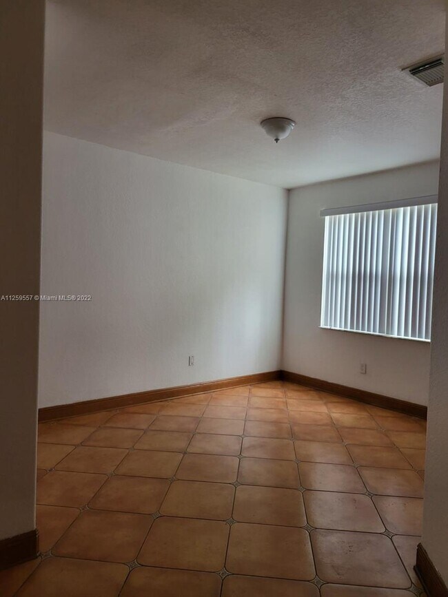 Foto del edificio - 11242 NW 74th Terrace