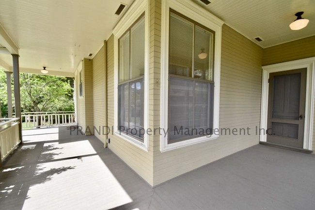 Building Photo - 134 Bolinas Ave