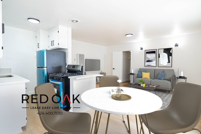 Foto del edificio - Marvelous Bright and Spacious Completely R...