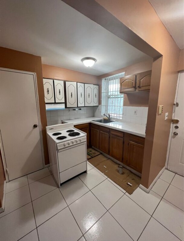 Foto del edificio - 2613 Bergenline Ave