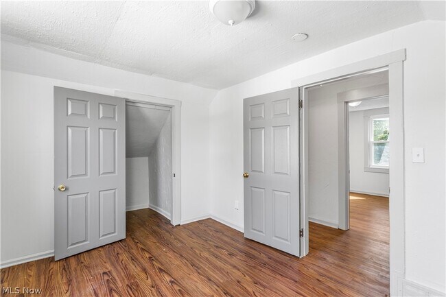 Building Photo - 16026 Friend Ave