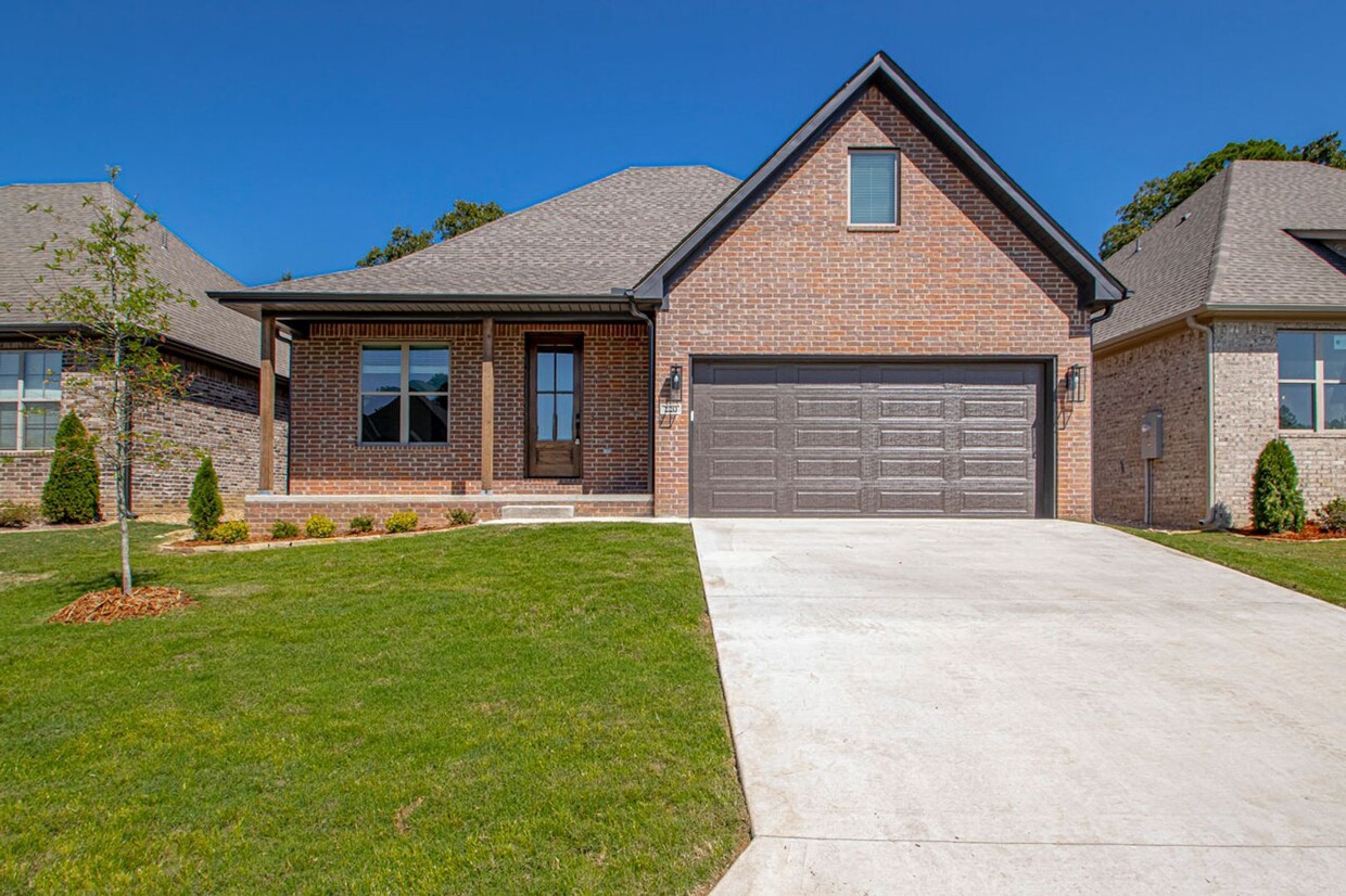 Primary Photo - Newer Construction Home in West little Rock