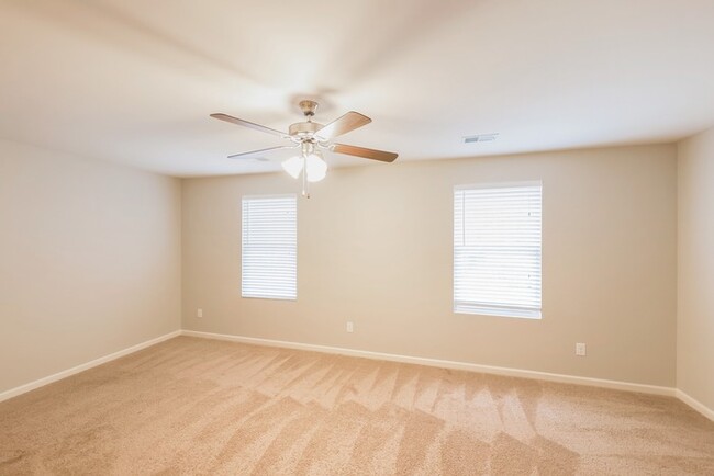 Building Photo - 4 Bedroom Home in Calera!