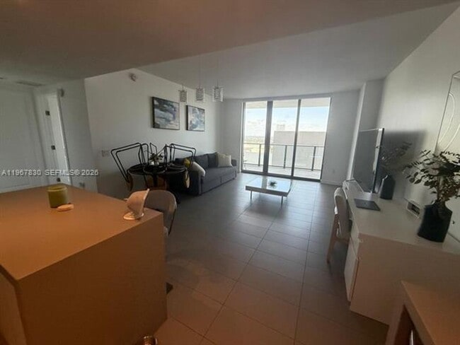 Building Photo - 1600 NE 1st Ave