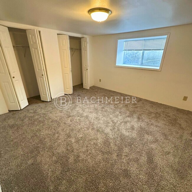 Building Photo - 9th St Duplex