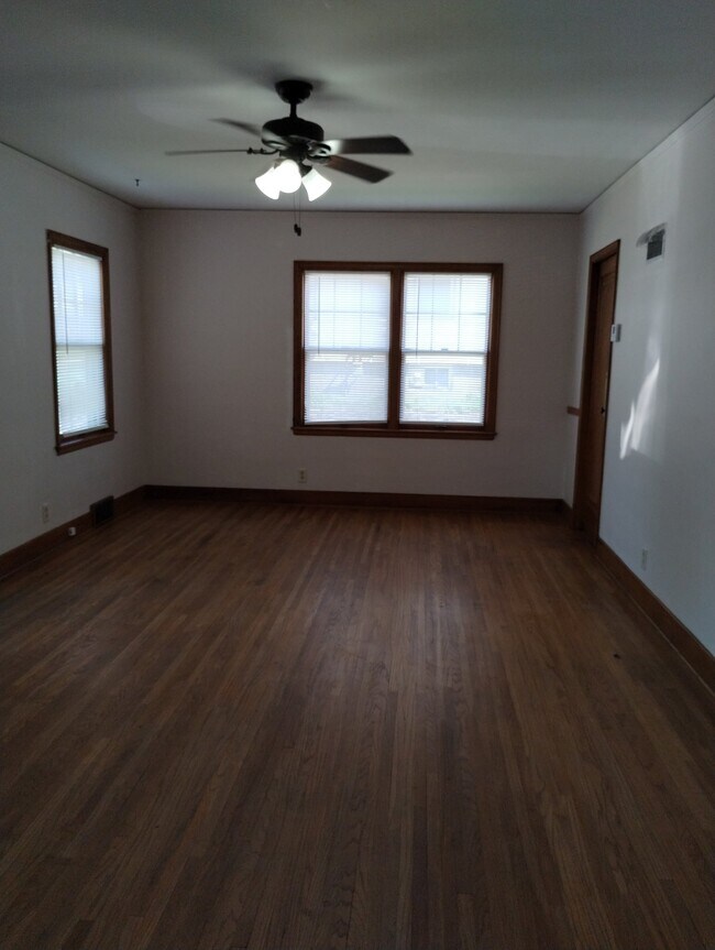 Foto del edificio - 2116 S Clinton St