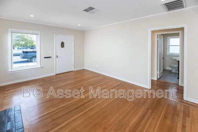 Foto del edificio - 317 Pomona Ave