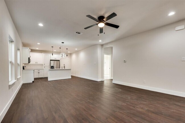 Foto del edificio - 4024 Colonial Ave