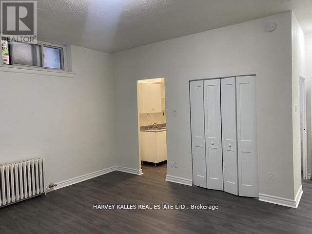 Photo du bâtiment - 1582 Bathurst St