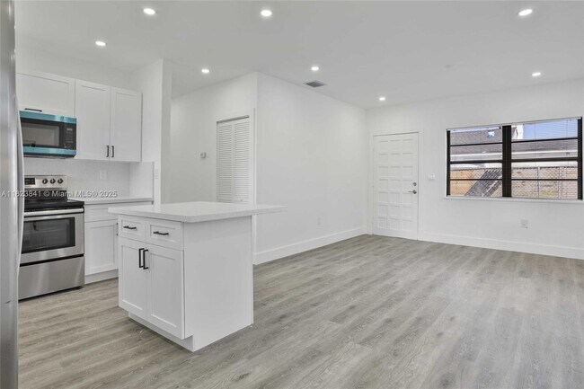 Foto del edificio - 2724 SW 34th Ct