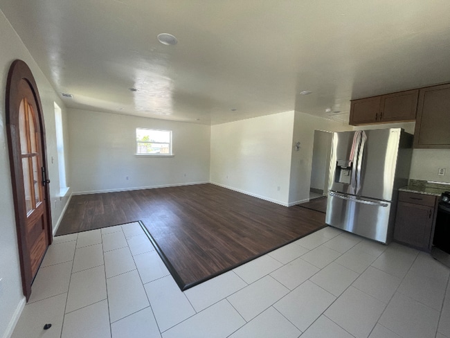Building Photo - 4666 Fieldbrook Rd