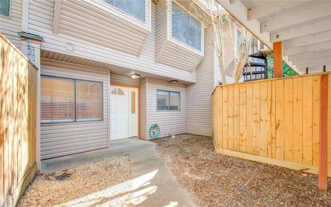 Building Photo - Location Location Location! Here's your op...