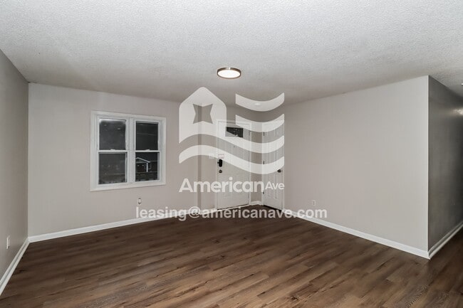 Building Photo - 610 3rd St Pl SW