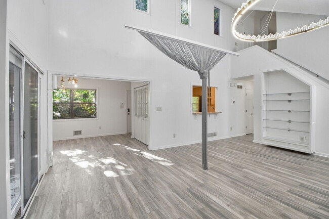 Building Photo - 2459 Clairmont Rd NE