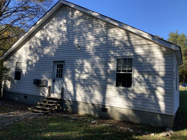 Building Photo - 3723 Jim Warren Rd