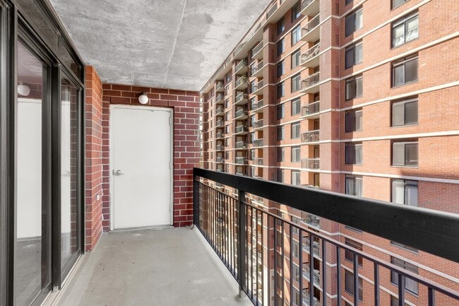Building Photo - 759 2nd St