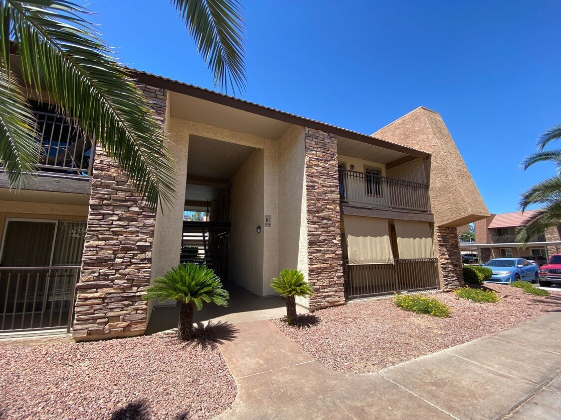 Foto principal - River Glen, 5080 #195