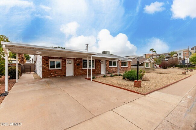 Building Photo - 1132 N 74th St