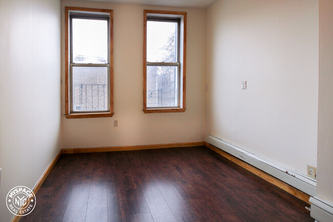 Building Photo - 221 Knickerbocker Ave