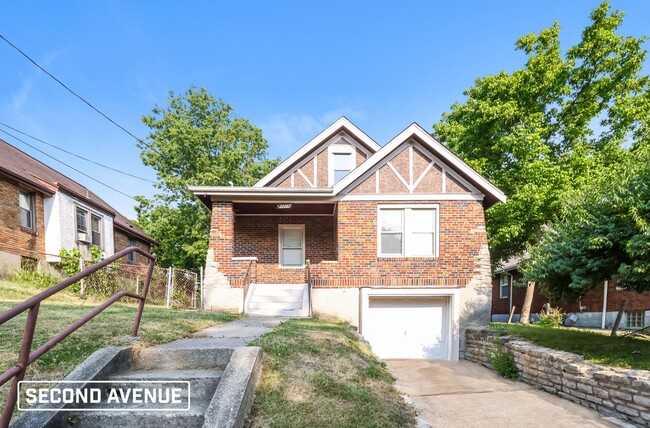 Building Photo - 1115 Woodlawn Ave