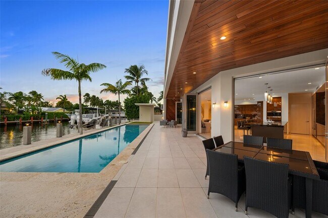 Foto del edificio - 3300 NE 39th St