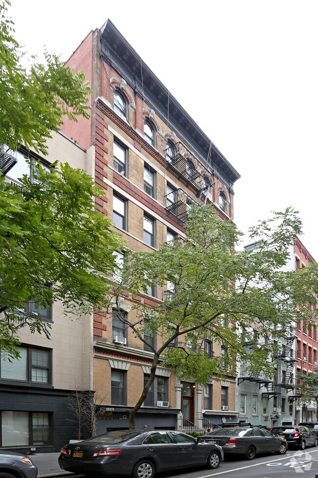 Foto del edificio - 110-112 Thompson St