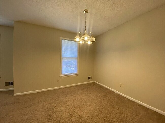 Foto del edificio - 100 Inway Drive, Columbia, SC 29223 3-bedr...