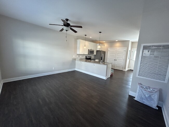 Foto del edificio - 2BD 2.5BA TOWNHOME FOR RENT NOW