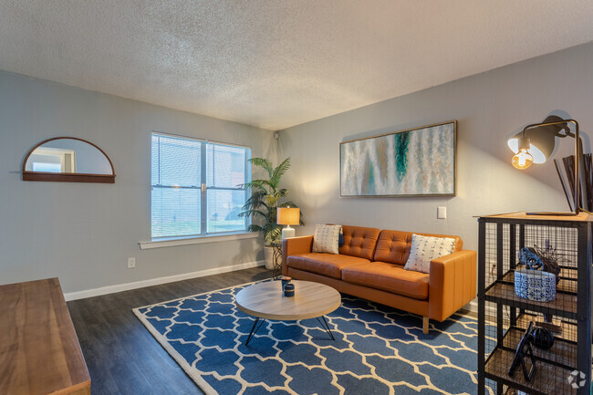 2BR,1BA - 767SF B2 - Living Area - Arterra Apartments