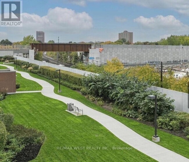 Photo du bâtiment - 1410 Dupont St