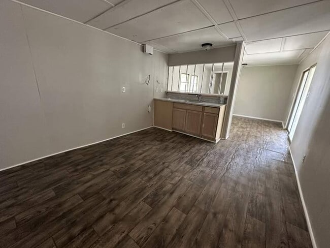 Building Photo - 130 S Suncoast Blvd