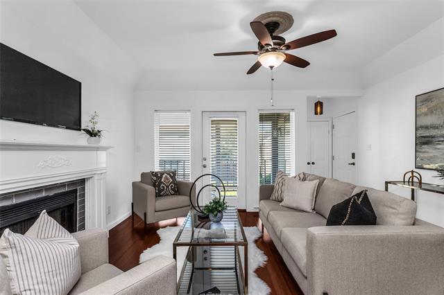 Foto del edificio - 3105 San Jacinto St