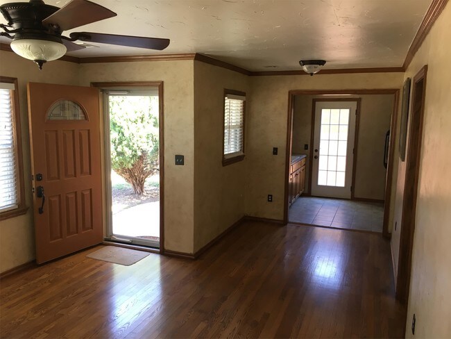 Photo - 2128 Carlisle Rd House