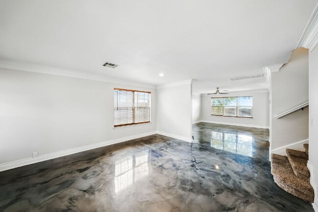 Building Photo - Fresh, Spacious & Full of Possibilities – ...