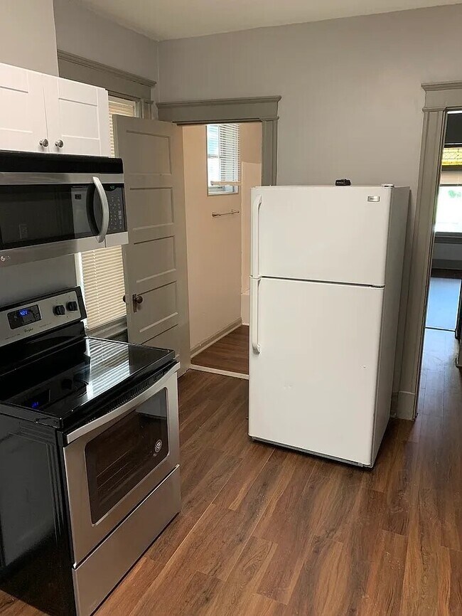 Foto del edificio - Charming 6 beds 2 baths in Cincinnati!