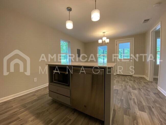 Foto del edificio - 3 Bedroom Home for Rent in Steele, AL!